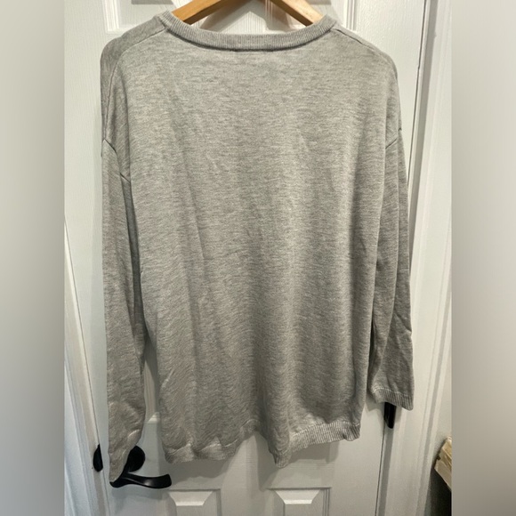 Alison Sheri Women’s Knit Sweater Top w/ Front Pockets size Medium Gray - Picture 7 of 9